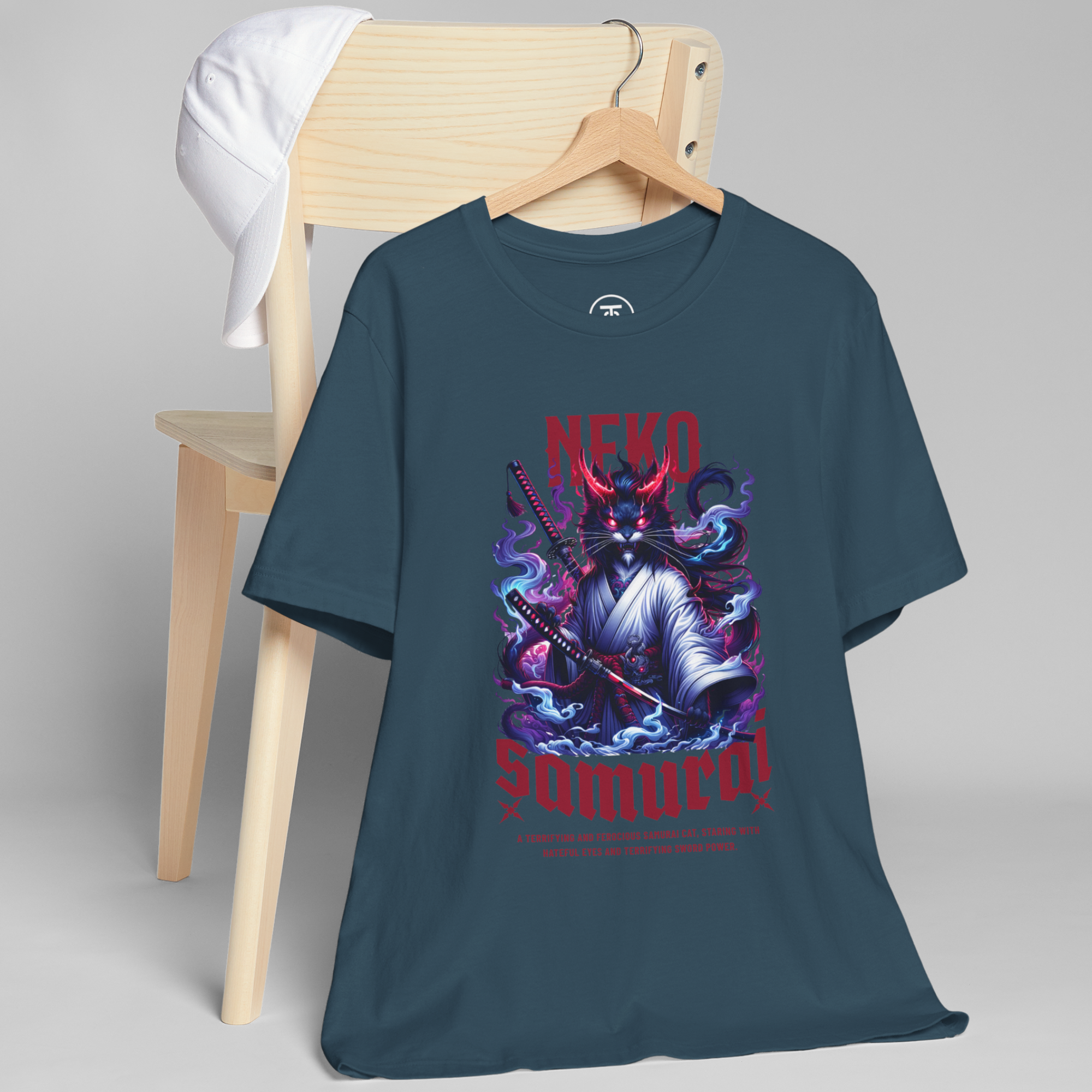 "Samurai cat lover T-Shirt, perfect gift for anime, manga, and Japanese culture fans"