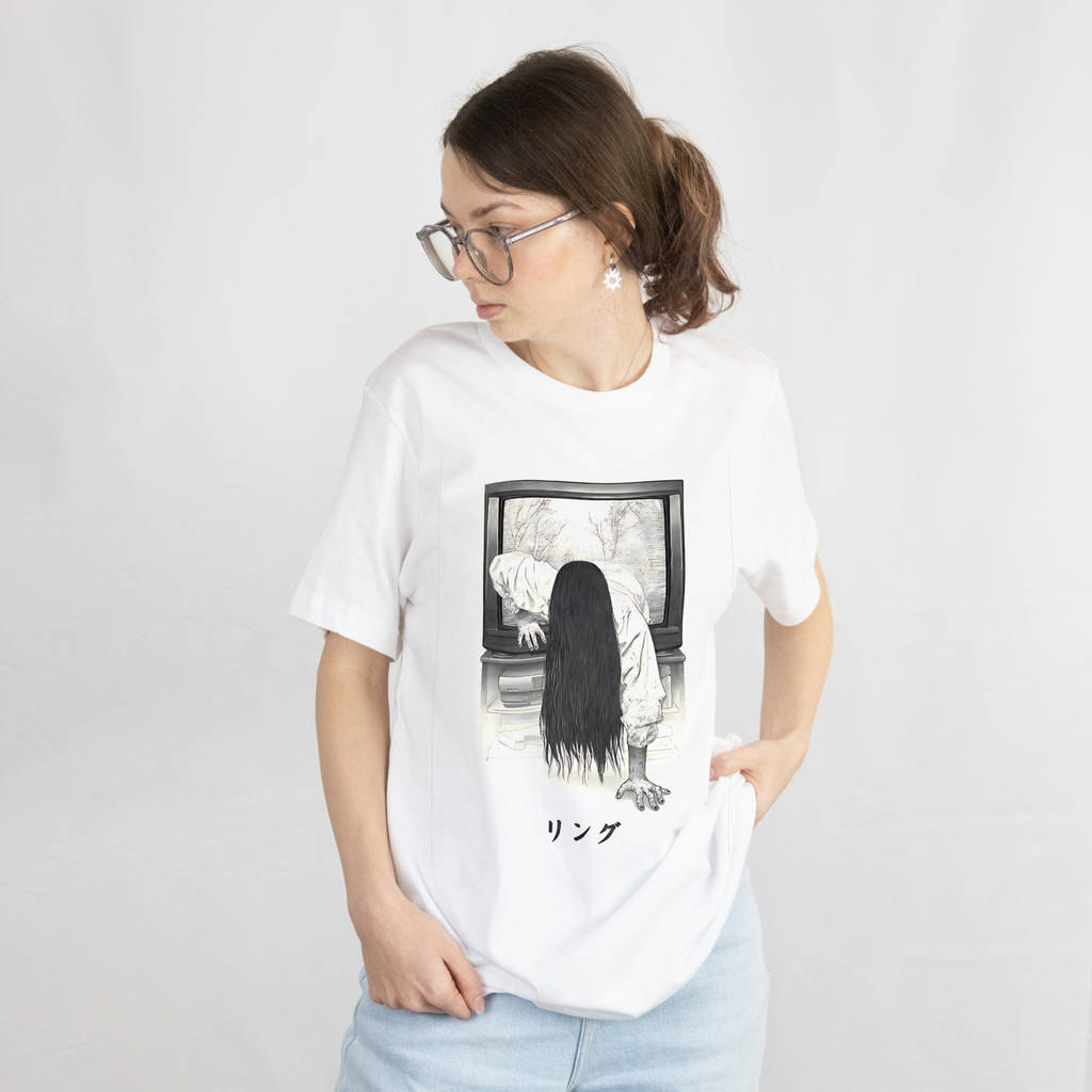 "Cult classic Ringu shirt for horror movie lovers – scary Japanese ghost t-shirt"